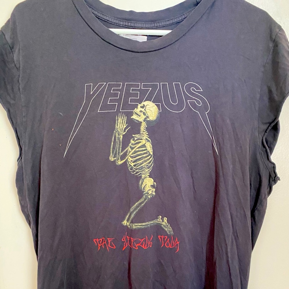 OFFICIAL 2014 YEEZUS TOUR SHIRT Praying Skeleton